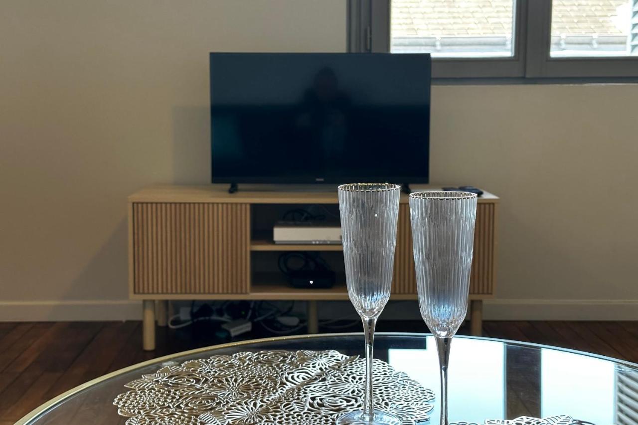 Le Magistral Beautiful One-Bedroom Apartment In The Historic Heart Of Tours Exterior photo