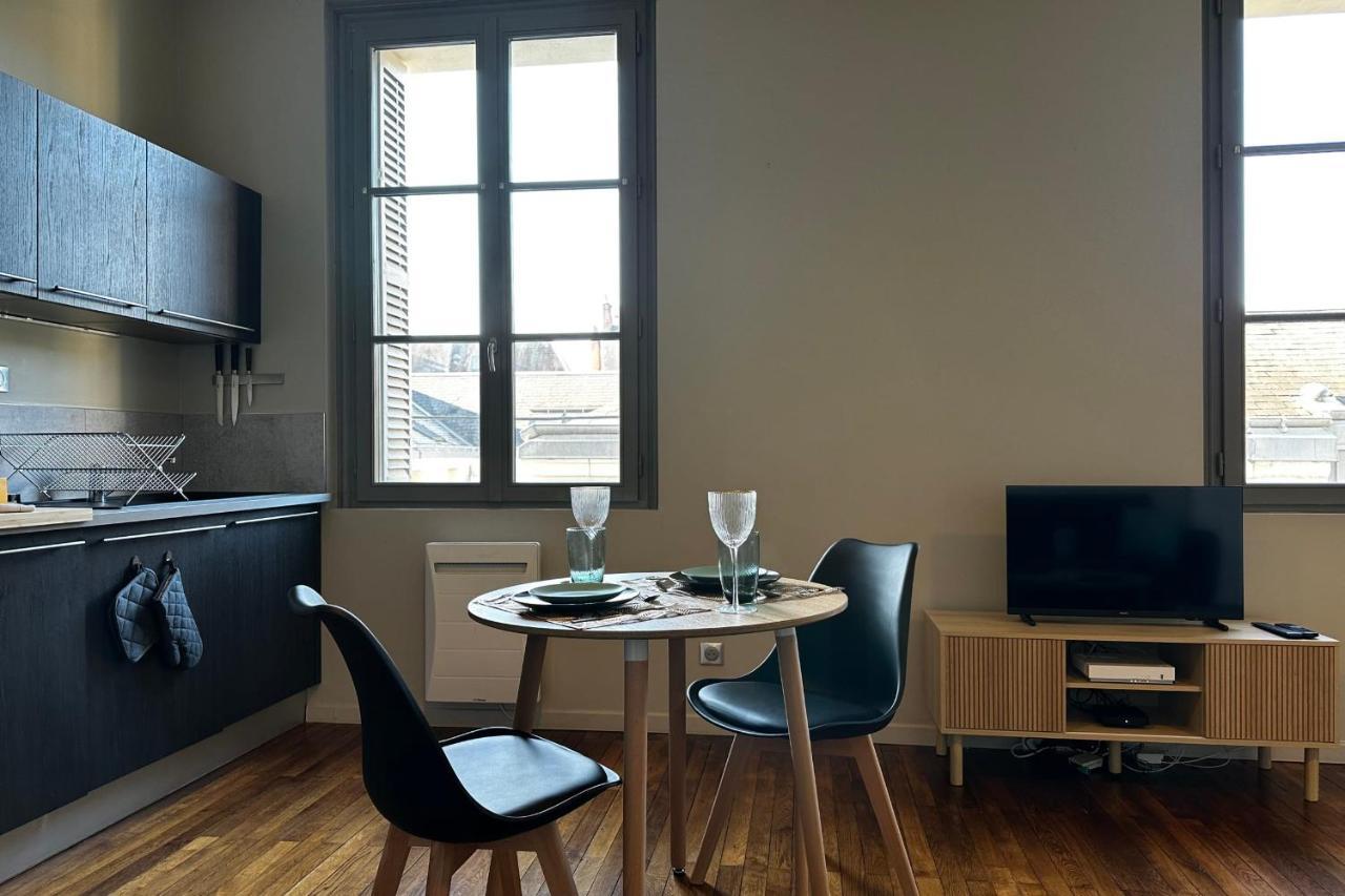 Le Magistral Beautiful One-Bedroom Apartment In The Historic Heart Of Tours Exterior photo